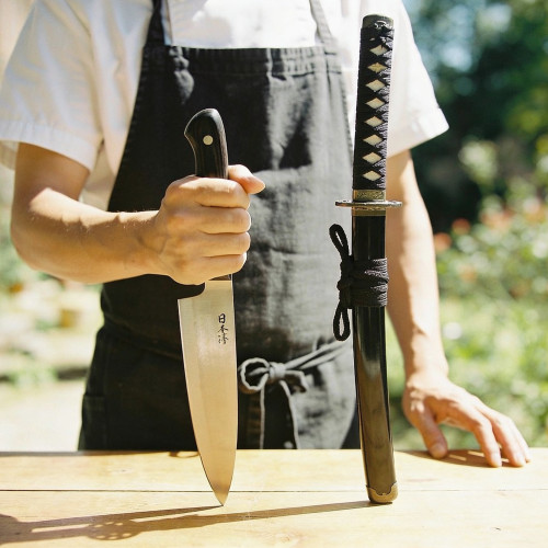 How Did the Construction of Japanese Swords Influence the Design of Kitchen Knives?